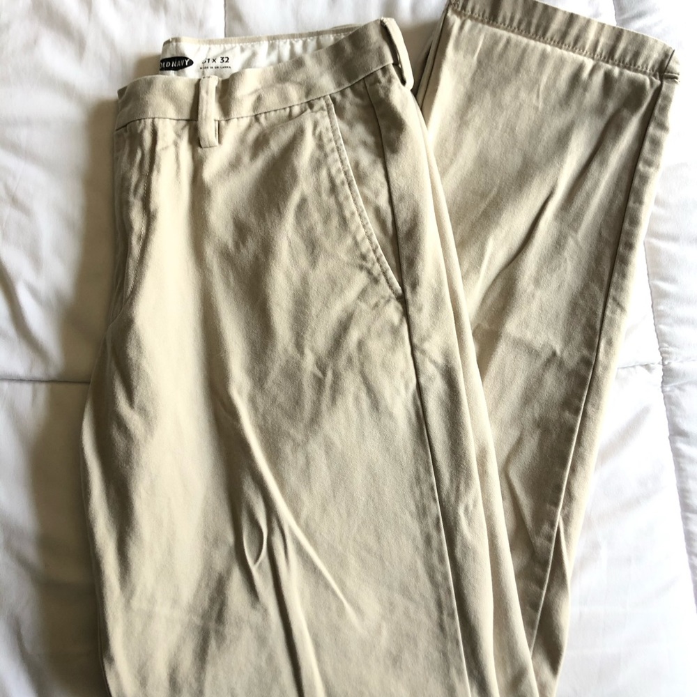 Classic Slim Men’s Chinos